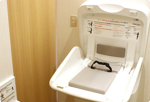 お手洗い・パウダーコーナー